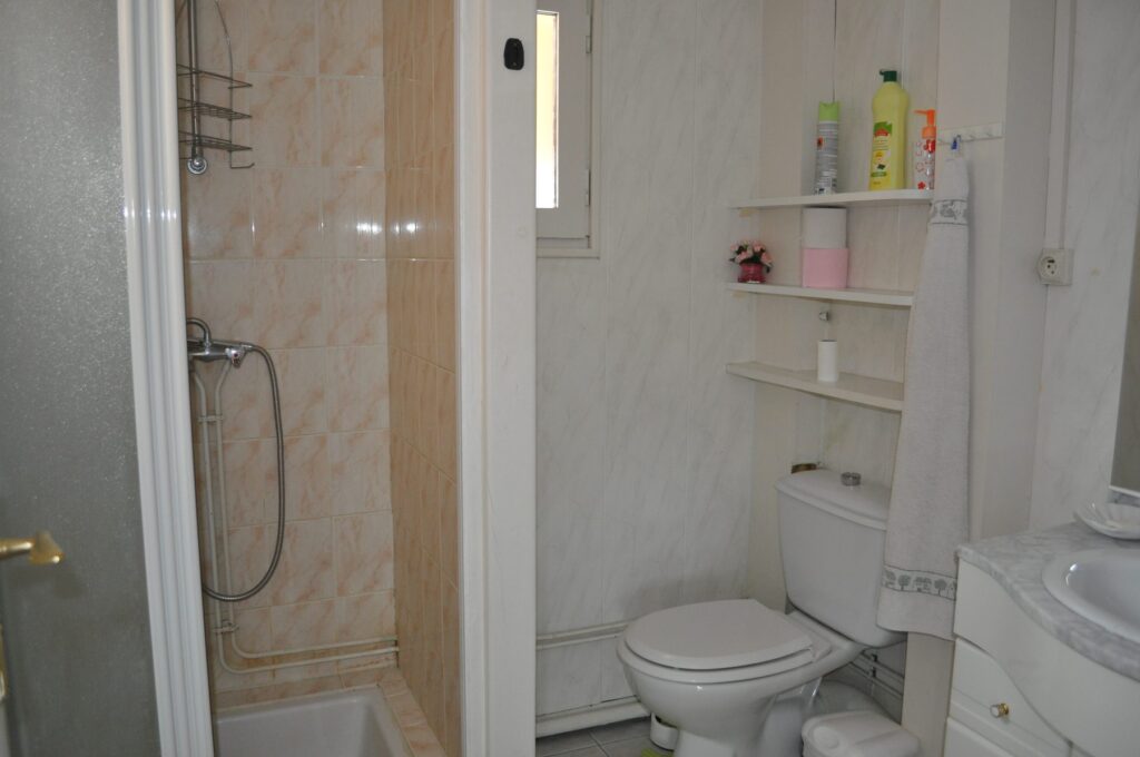 Appartement 12 places, chalet n° 67 — la salle de bains — Arette La Pierre Saint Martin